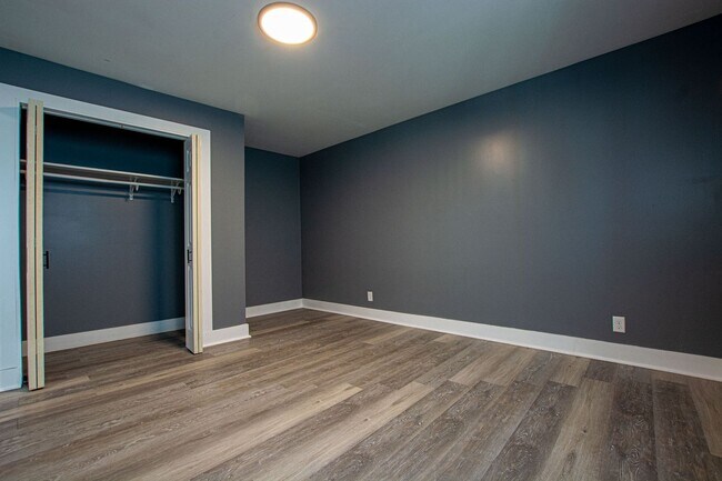 Building Photo - 2523 Ames Ave