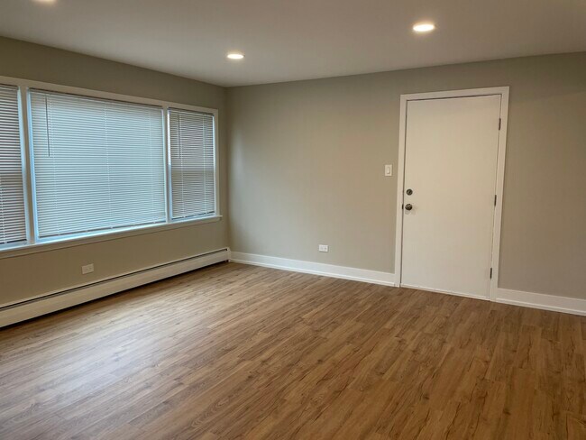 Building Photo - 7541 Roberts Rd