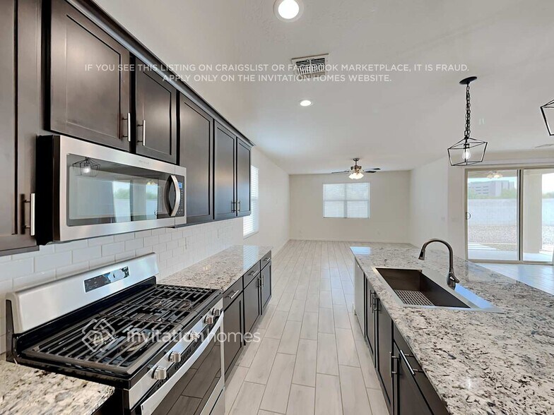 Building Photo - 518 W Magena Dr