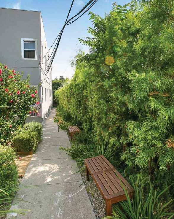 Building Photo - 404 1/2 N Ave 54 Los Angeles, CA 90042