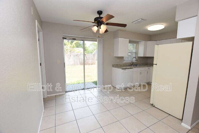 Building Photo - 1212 Waterview Blvd W