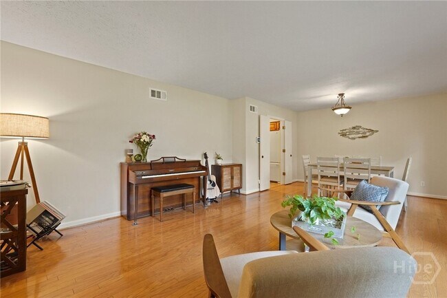 Building Photo - 609 Indigo Cir