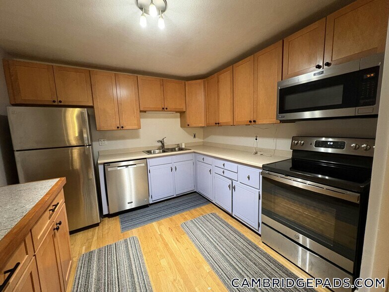 Building Photo - 11 Cogswell Ave