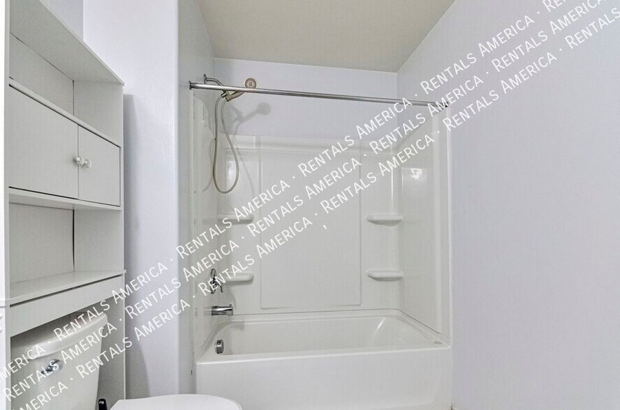 Building Photo - 8518 W Pelican Pl