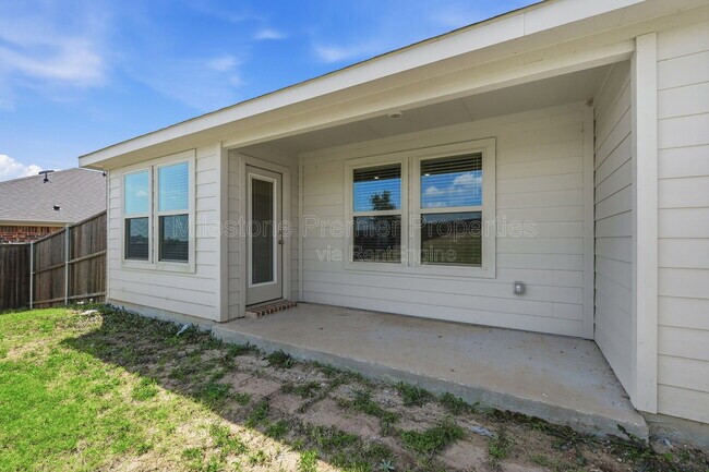 Building Photo - 3311 Brookstone Dr