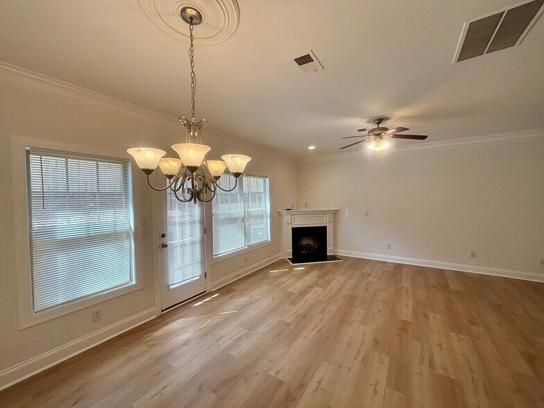 Building Photo - 119 Townview Dr