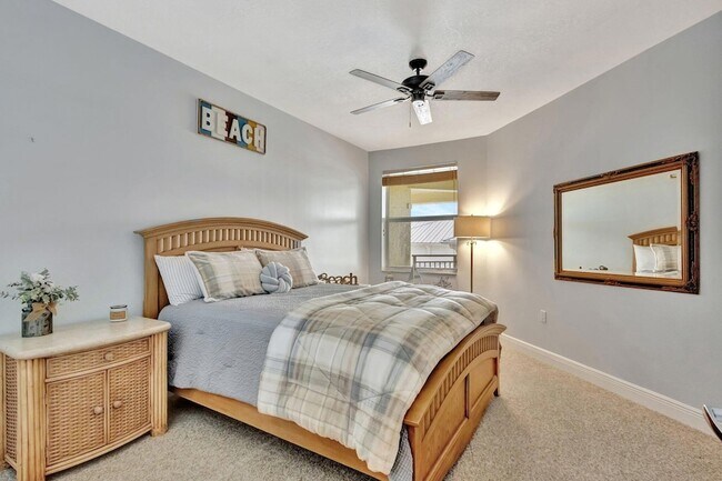 Building Photo - 975 NW Flagler Ave