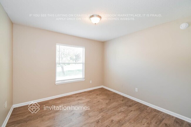 Building Photo - 4013 Lonicera Loop