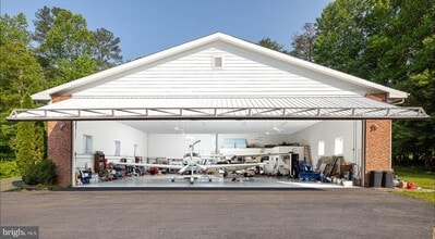 Building Photo - 10 Piper Pl