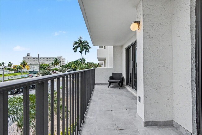 Building Photo - 1201 S Ocean Dr