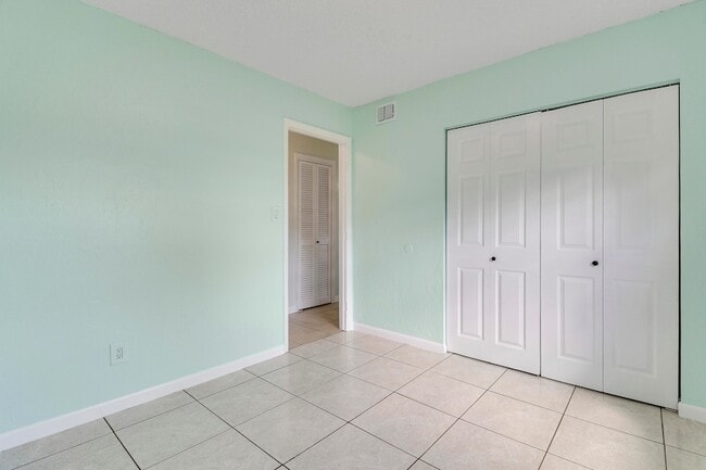 Building Photo - 2145 5th St