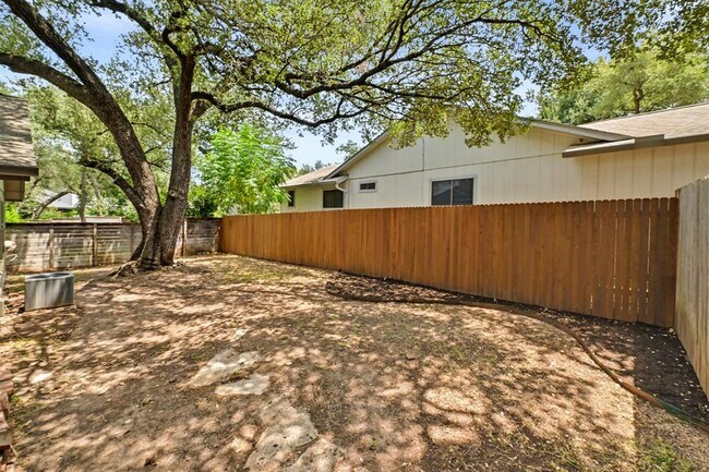 Building Photo - 7403 Dallas Dr