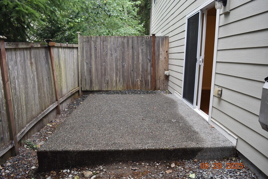 Building Photo - 16109 124th Avenue Ct E