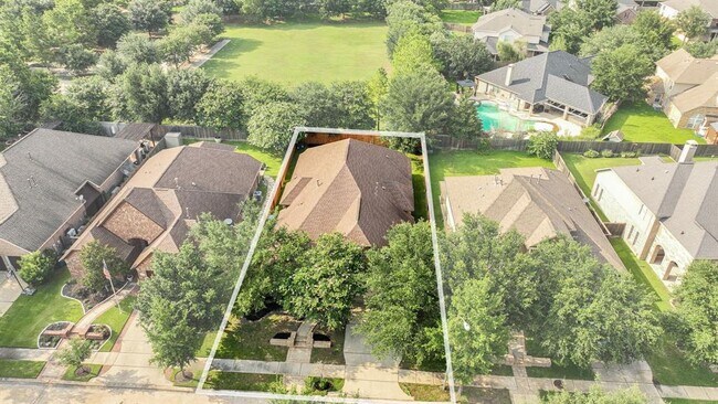 Building Photo - 18502 N Settlers Shore Dr