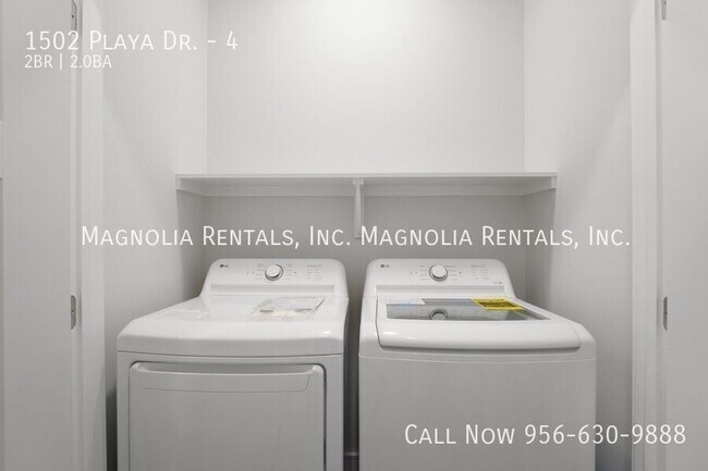 Building Photo - 1502 Playa Dr