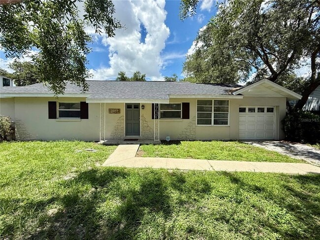 Primary Photo - 3907 W Mullen Ave