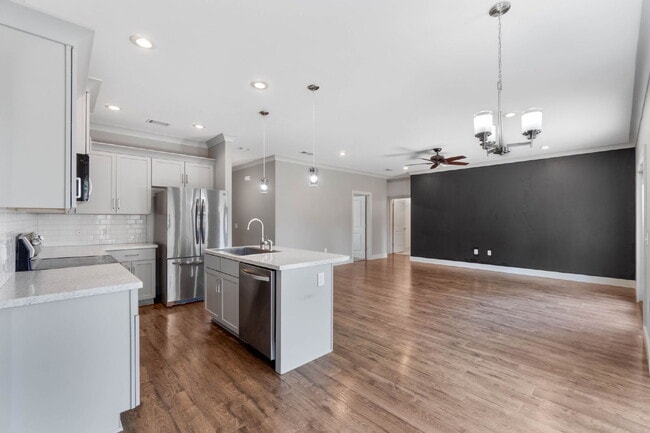 Building Photo - 4464 Goldfinch Way