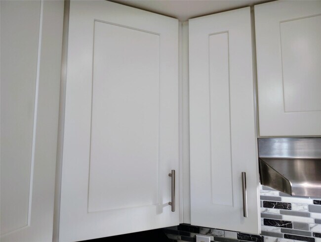 Building Photo - 5590 NW 61st St