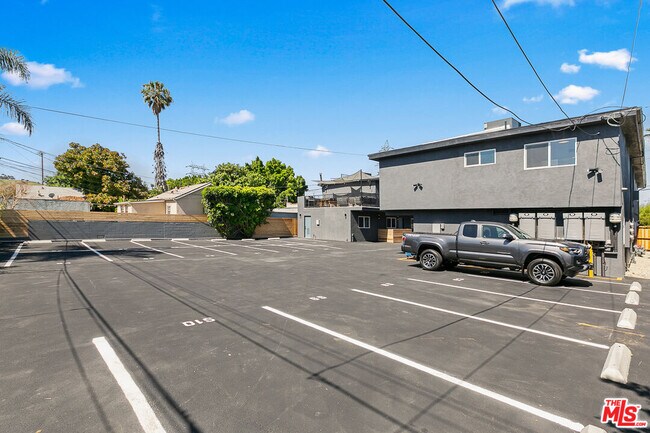 Building Photo - 2918 Hauser Blvd