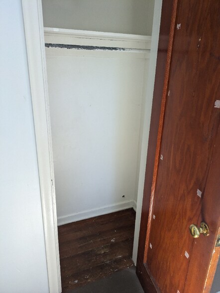 Building Photo - 589 W 200 N