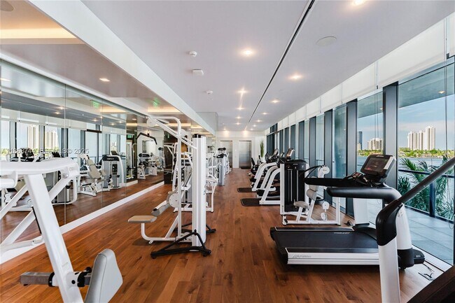 Building Photo - 3916 Island Estates Dr