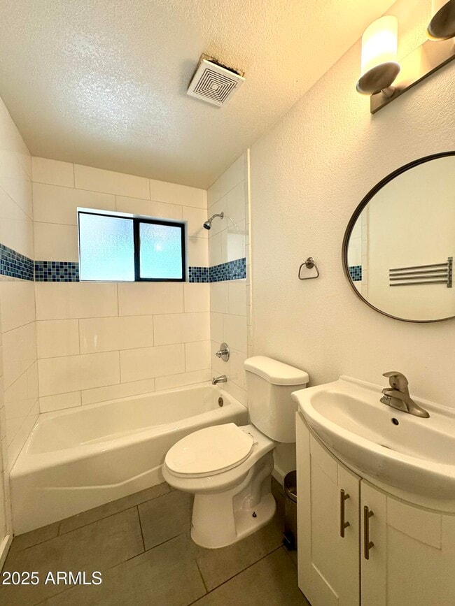 Building Photo - 4248 E Montecito Ave