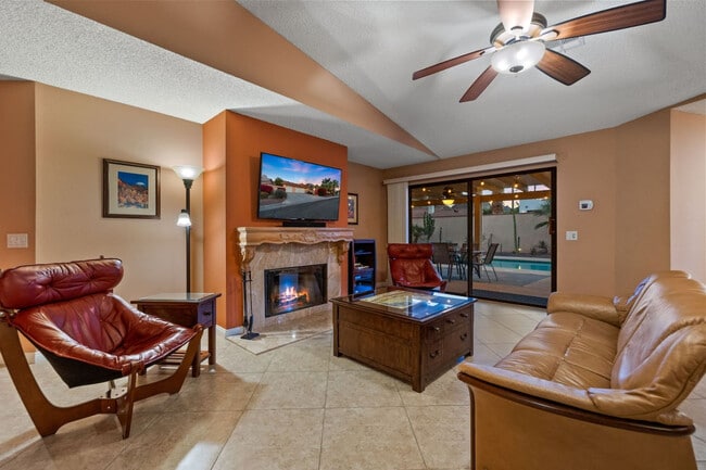 Building Photo - 53720 Avenida Carranza