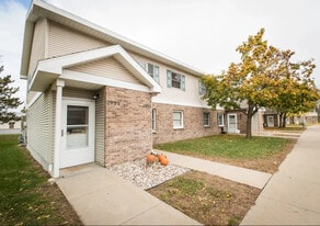 Building Photo - Hickory Drive and Pinecrest Apartments