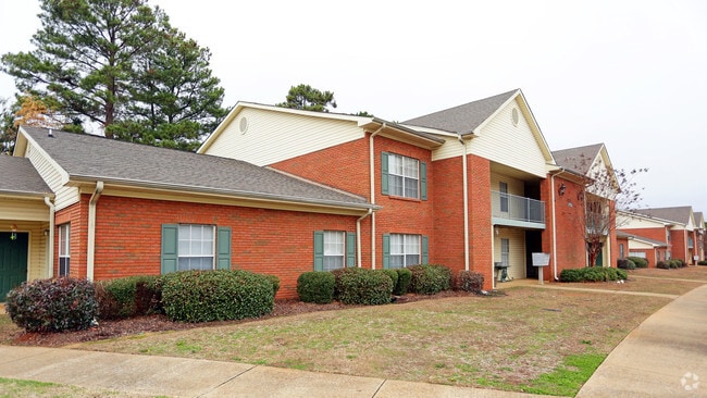 Building Photo - Parkwood Apartments