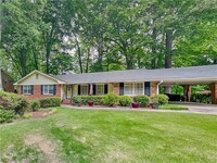 Building Photo - 1852 Gainsborough Dr