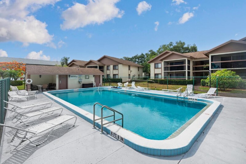 Building Photo - 770 NW Fork Rd