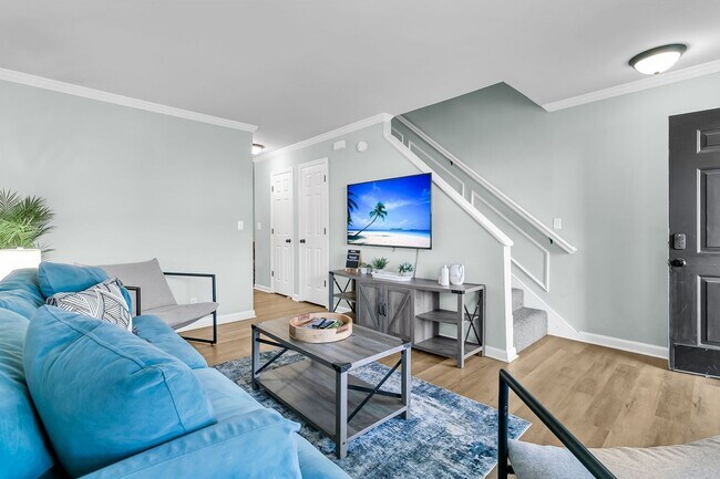 Building Photo - Fully Renovated 2 Bedroom Townhome in a Co...