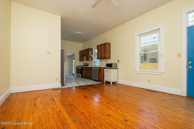 Building Photo - 1510 E Breckinridge St