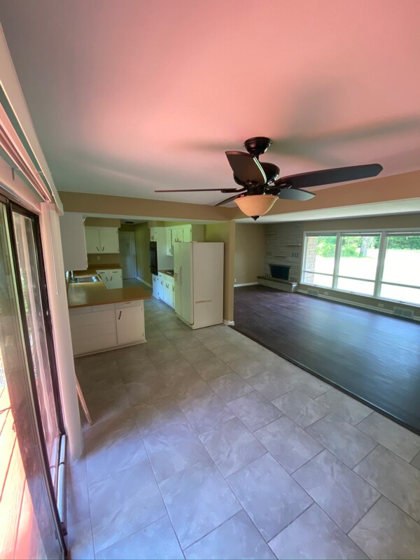 Building Photo - 4152 Sawyer Rd