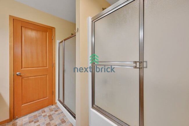 Building Photo - 2 BED & 2 BATH SINGLE FAMILY FOR RENT