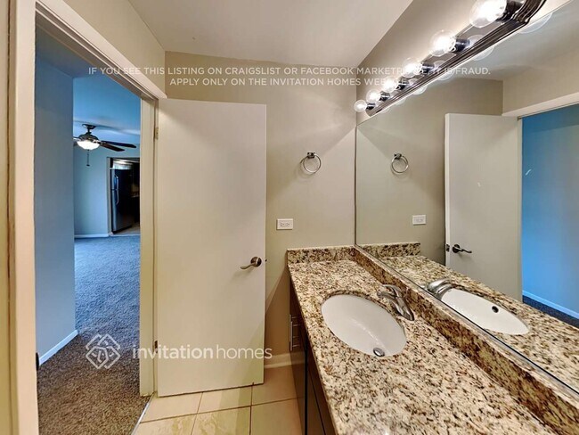 Building Photo - 15416 Ridgeland Ave