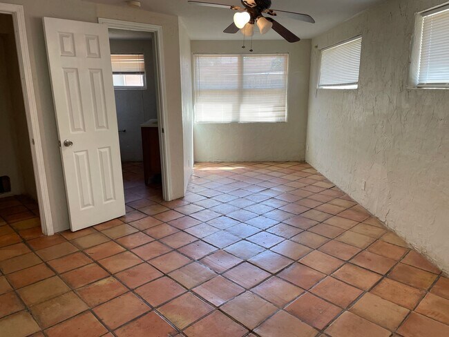 Building Photo - Pre-Leasing for July!