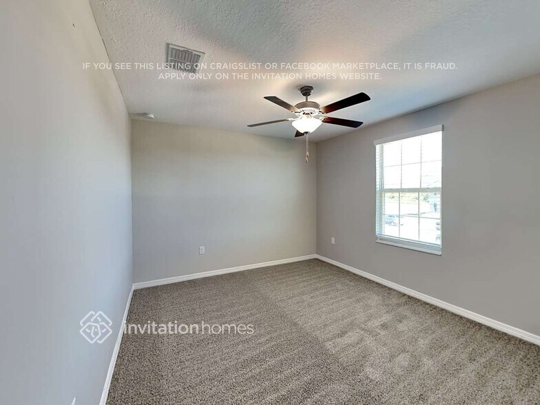 Building Photo - 8605 37th Ter E