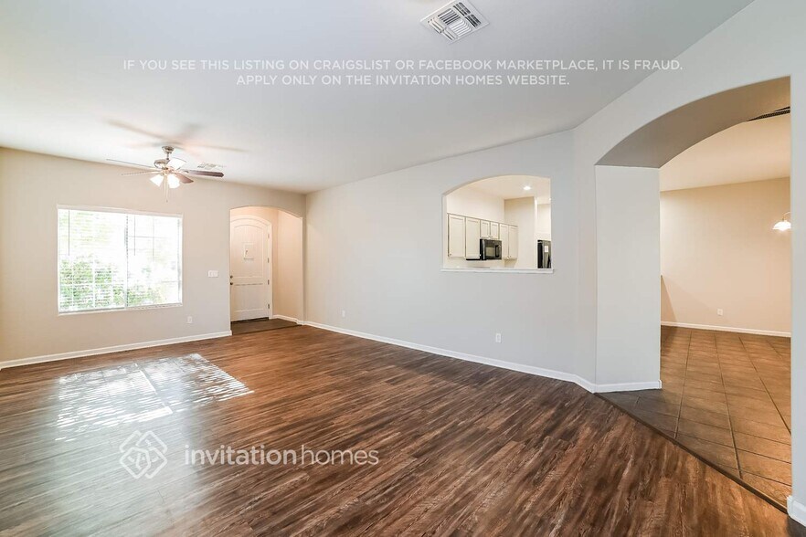 Building Photo - 1648 S 174th Ln