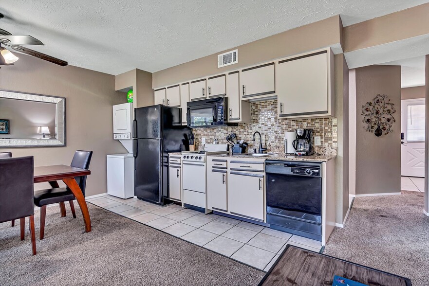 Building Photo - 40 Scenic Ct