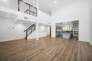 Building Photo - 7403 S Sepulveda Blvd