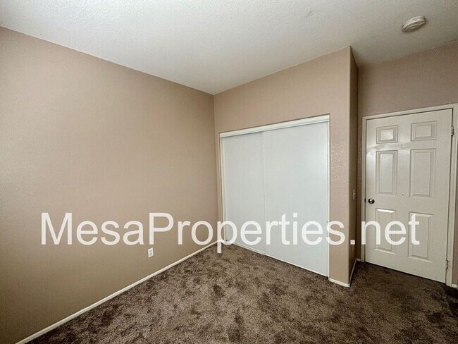 Building Photo - 15389 Megan Ct