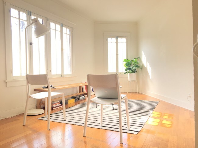 From east side looking west - 321 Market St