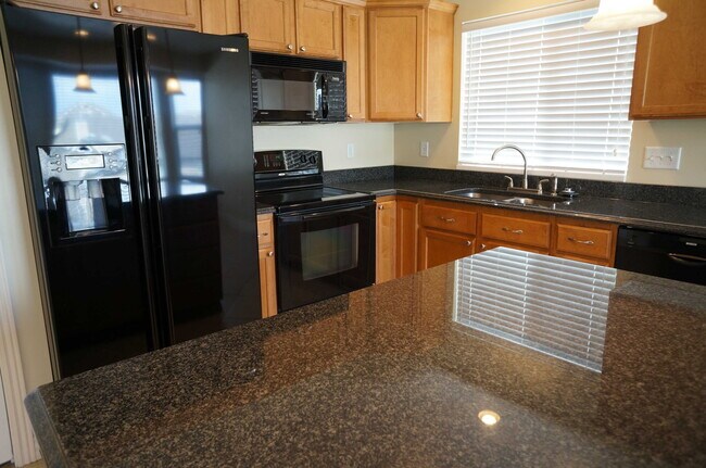 Building Photo - 944 Longleaf Dr