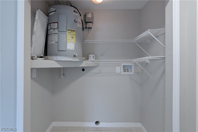 Building Photo - 427 NE Pine Island Ln