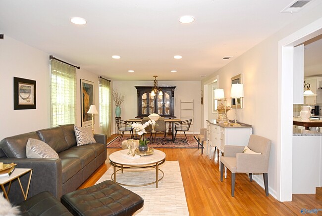 Building Photo - 207 Jones Valley Dr SW