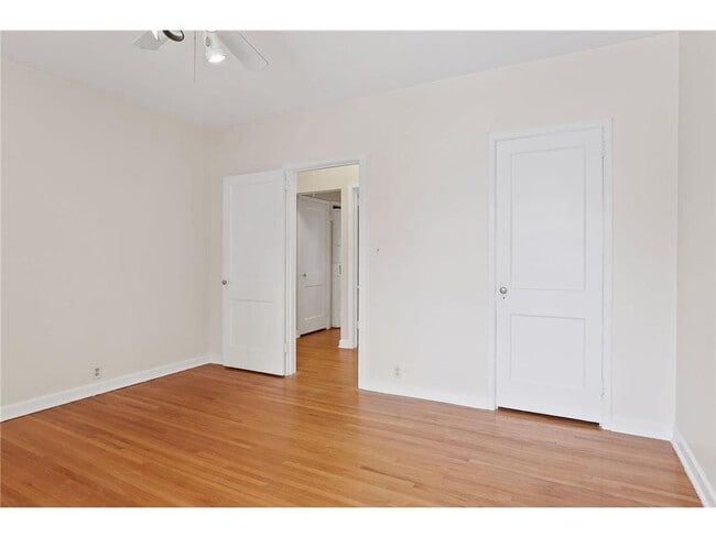 Building Photo - 3136 W Bde Maka Ska Blvd