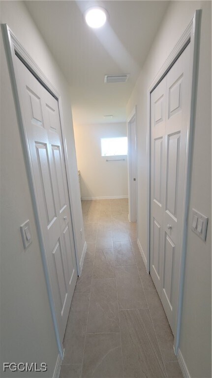 Building Photo - 4016 NE 12th Ct