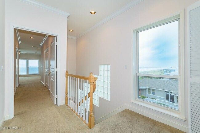 Building Photo - 1626 Strand St