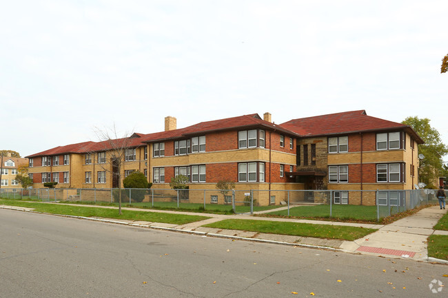 Primary Photo - La Salle Apartment Building